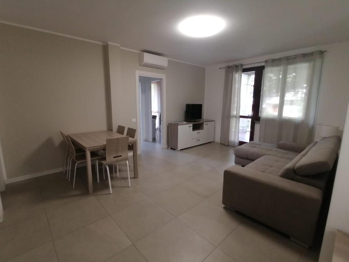 Lucky Apartment 2 Сирмионе Экстерьер фото