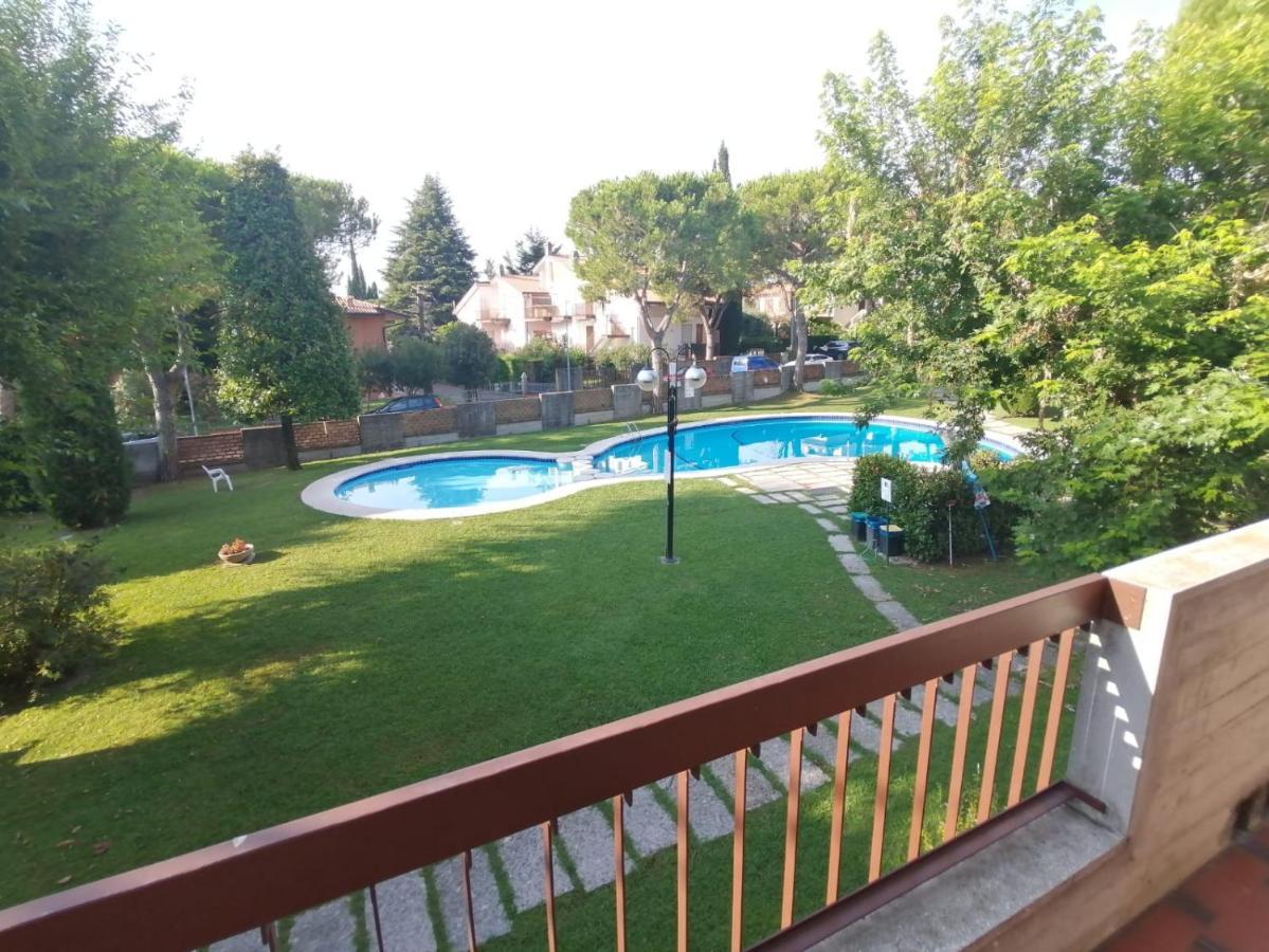 Lucky Apartment 2 Сирмионе Экстерьер фото